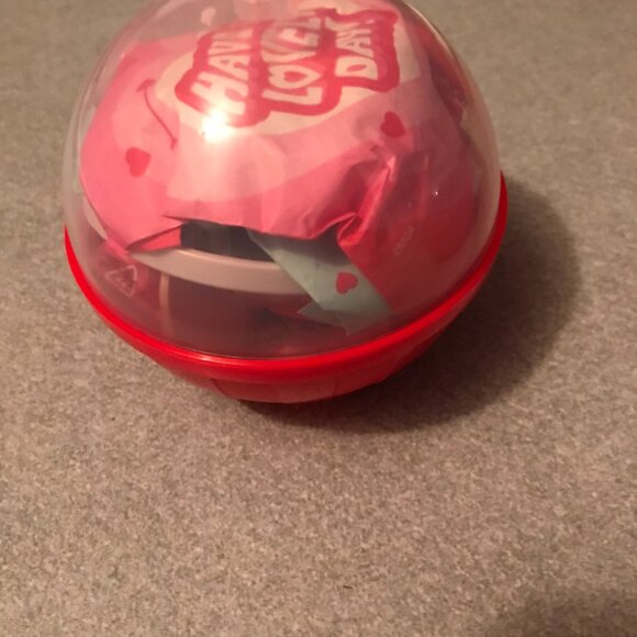 Miniverse Valentines 2025 Heart Shaped Donuts Set - Picture 2 of 4